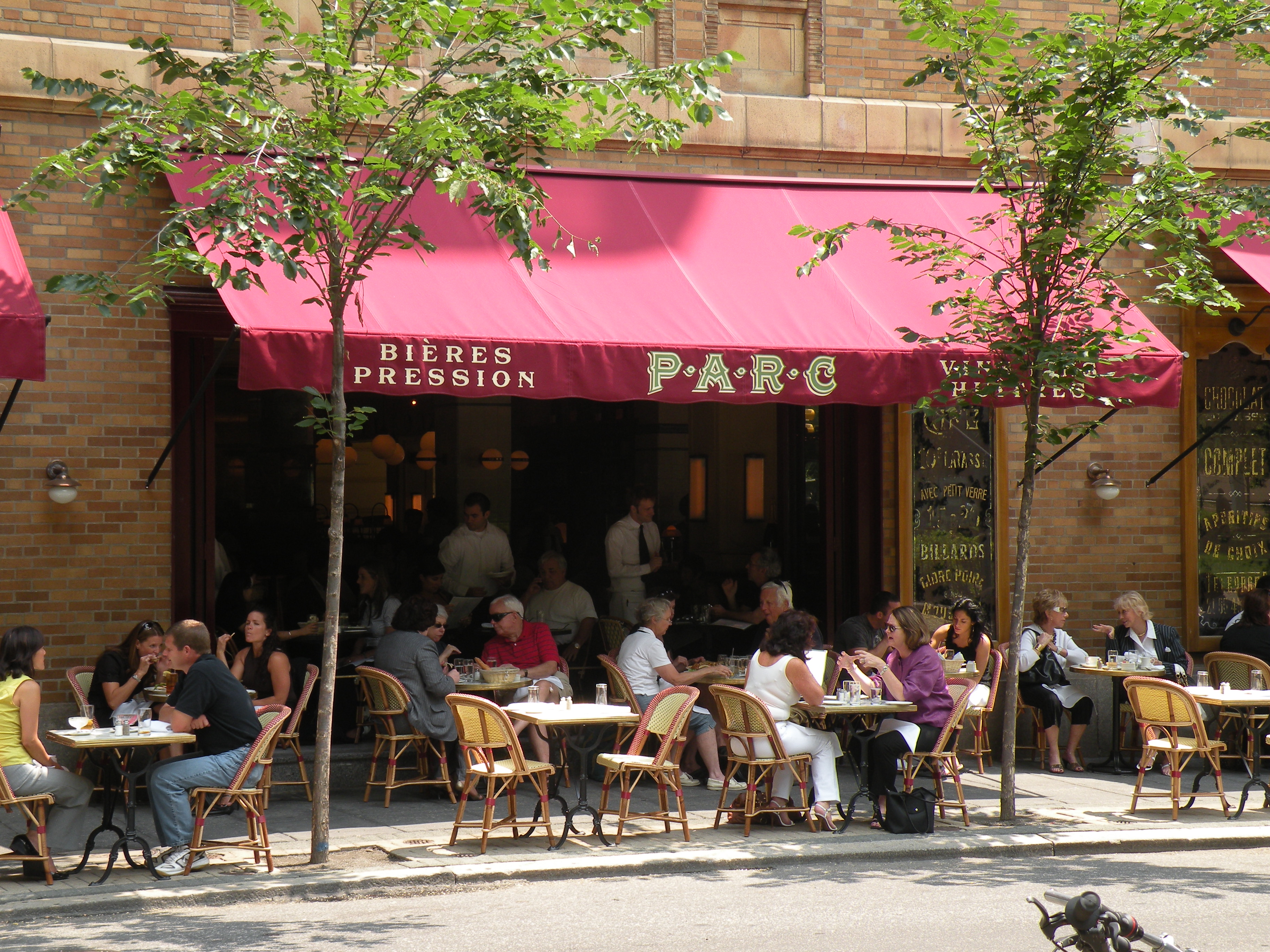 bistro awning for parc restaurant in Rittenhouse Square