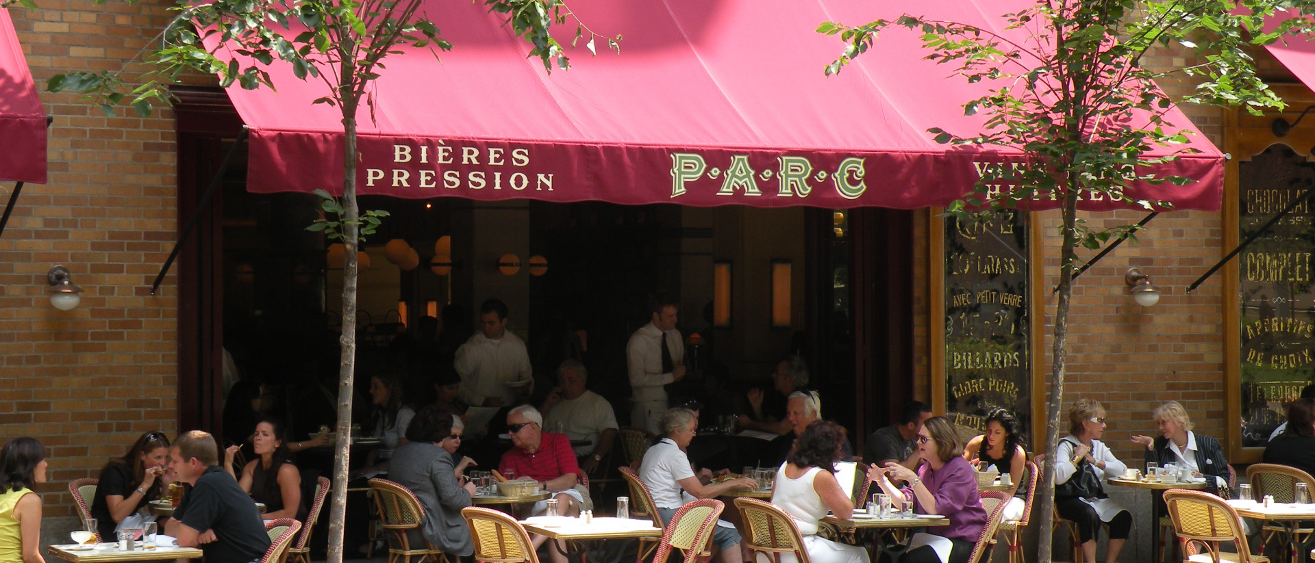 bistro awning for parc restaurant in Rittenhouse Square
